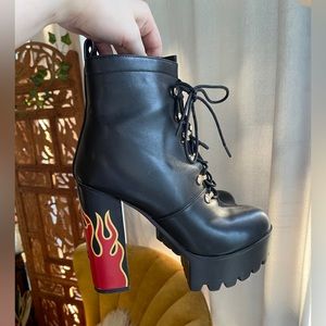 Flame Black Boots ❤️‍🔥